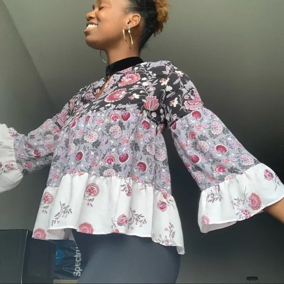 ❌SOLD❌Loft Floral Lavender & Black Tiered Blouse Size XS - Picture 5 of 15